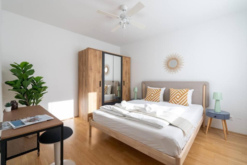 Hm • Sleek 1br With Balcony Wien